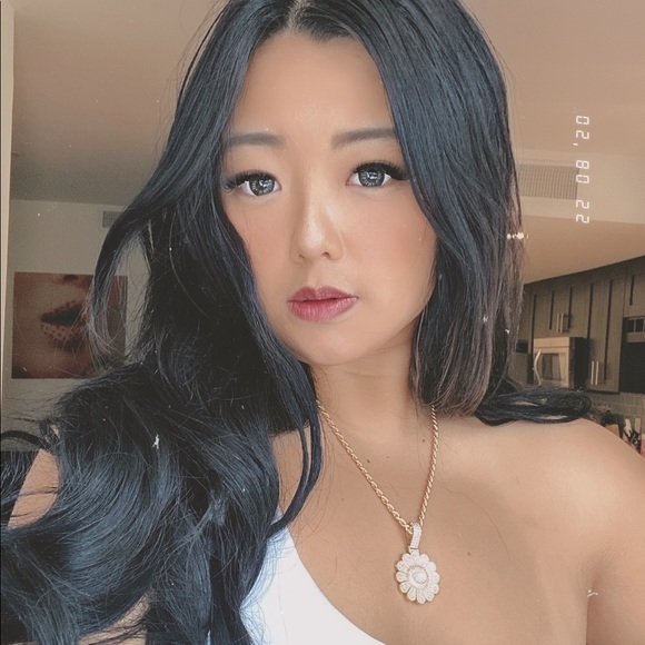 Meet your Posher, Sharon - Picture 1 of 1